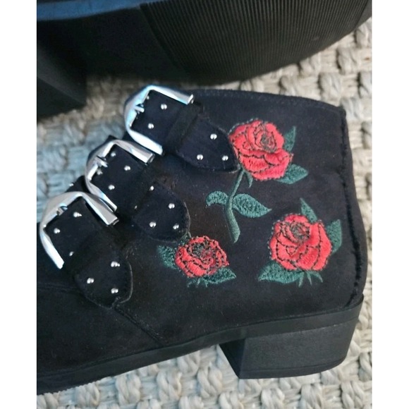 Womans Truffle Boots Size 5 - Picture 11 of 12